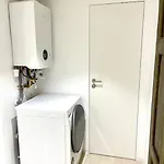 Fantastic Location! Superhost 5 Star *
