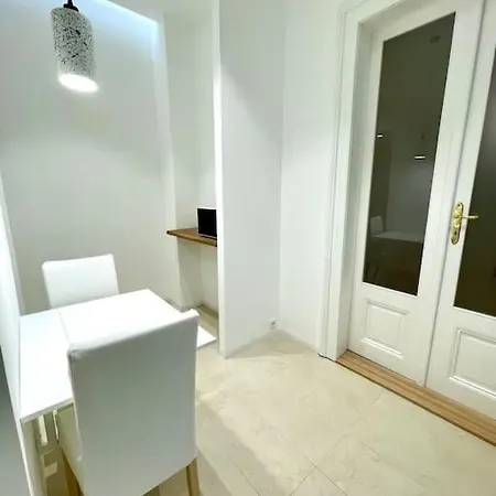 Apartment Fantastic Location! Superhost 5 Star